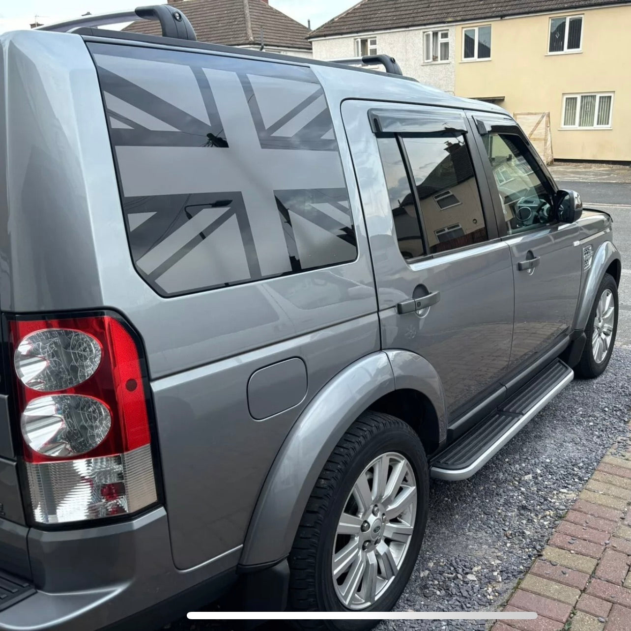 Land Rover Discovery 3/4 Window Union Jack Graphics